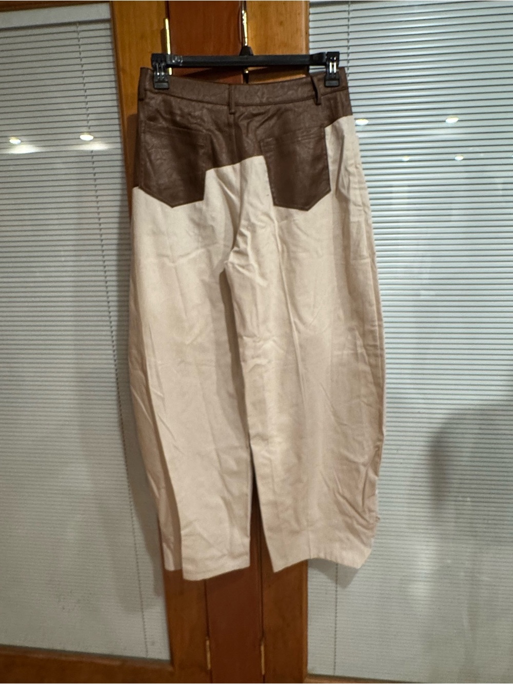 Faux Leather Ruched Patchwork Barrel Trousers Women’s size M - Picture 4 of 6